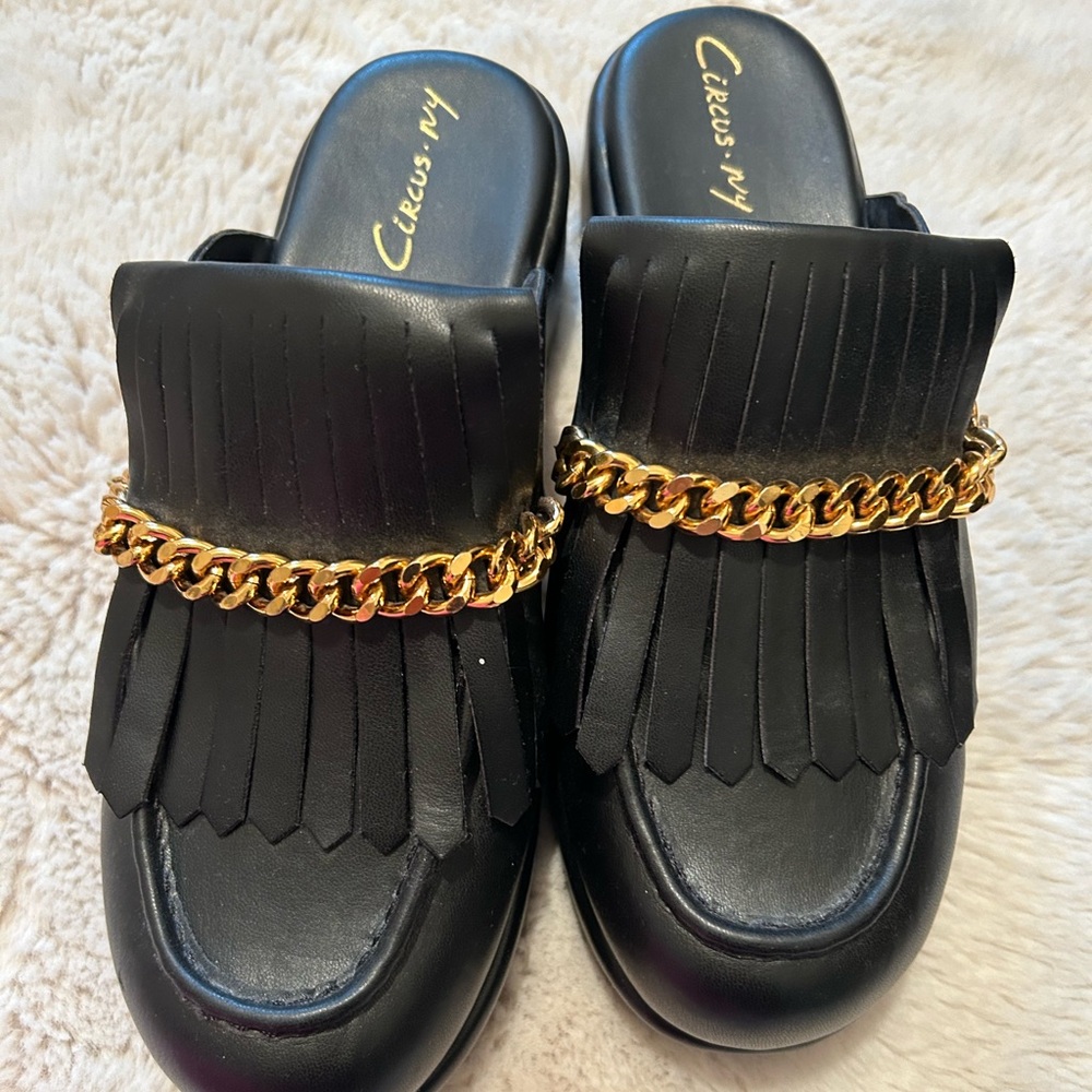 Black platform clog